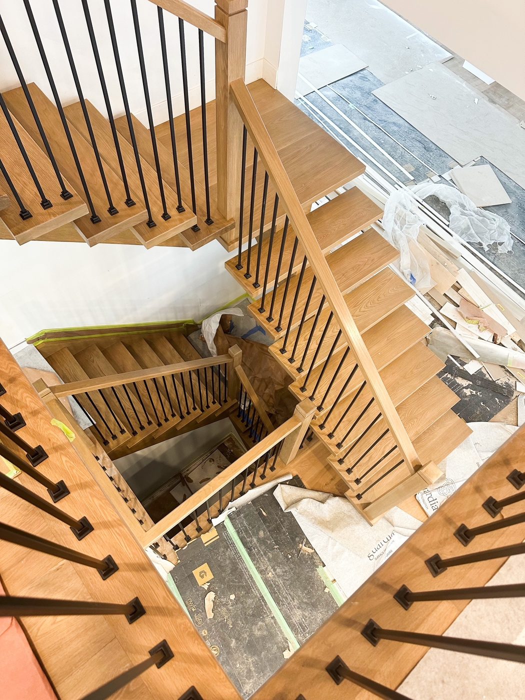 Open-tread oak build